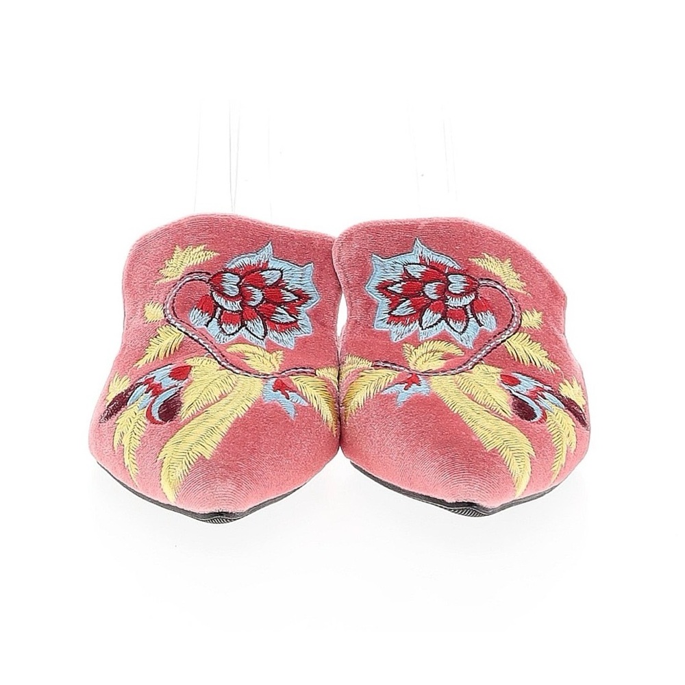 Floral Embroidered Pink Slippers
